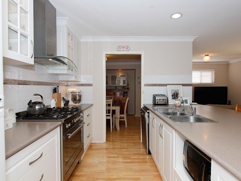 19 Peninsula Avenue, Heathridge WA 6027