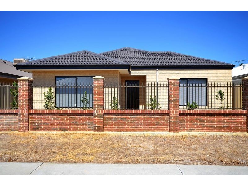 21 Fairvale Bend, Madeley WA 6065