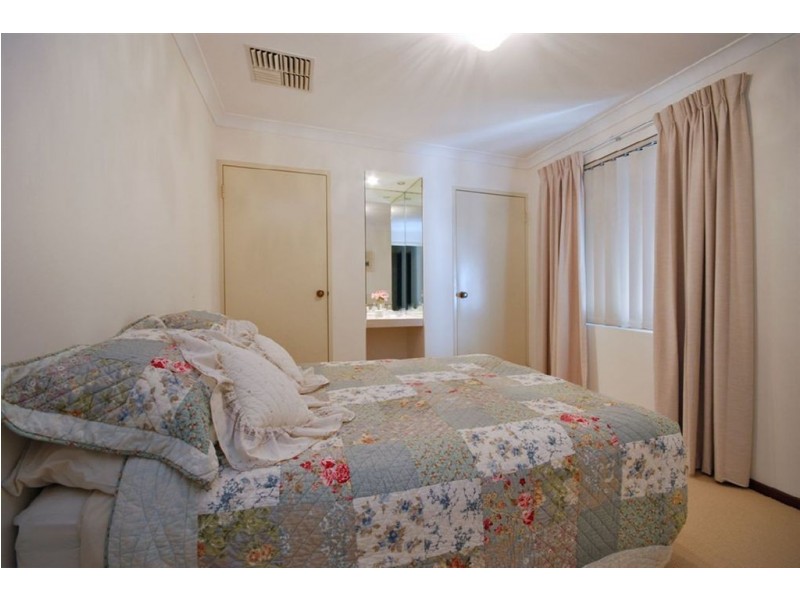 33 Maritana Road, Kallaroo WA 6025