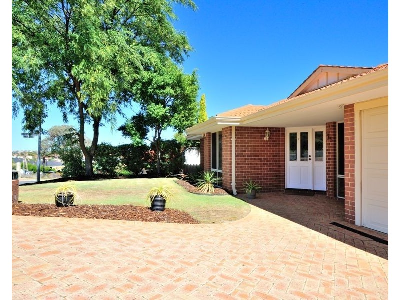 75 Stonehaven Parade, Kinross WA 6028