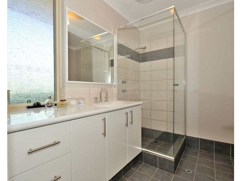 75 Stonehaven Parade, Kinross WA 6028