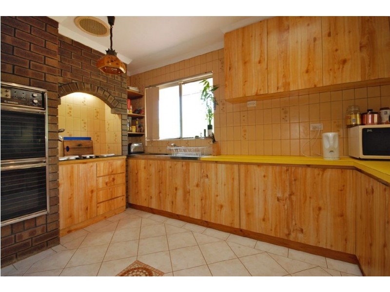 10 Arawa Place, Craigie WA 6025