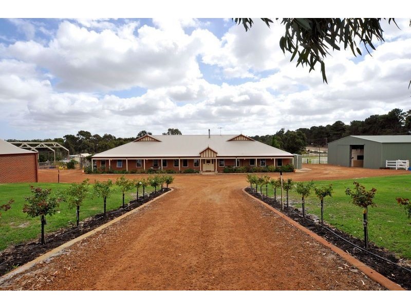 141 Townsend Road, Mariginiup WA 6065