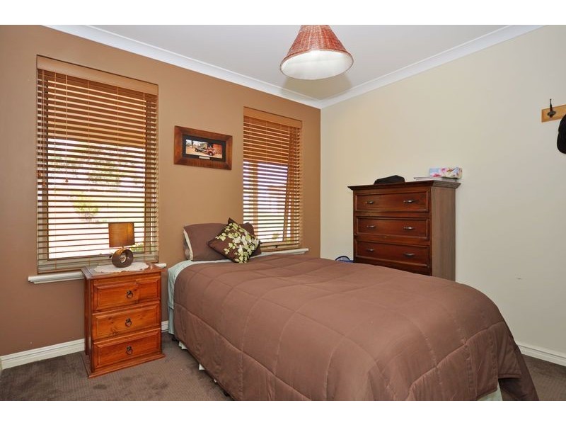 141 Townsend Road, Mariginiup WA 6065