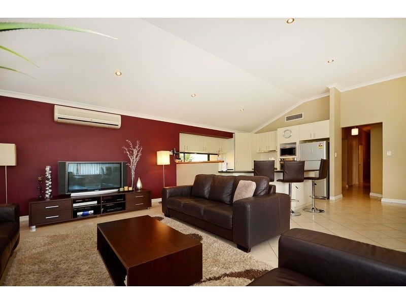 26 Ashdale Boulevard, Darch WA 6065