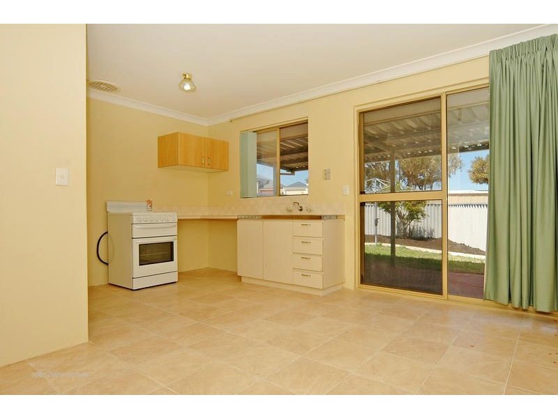 16 Mitchell Place, Two Rocks WA 6037