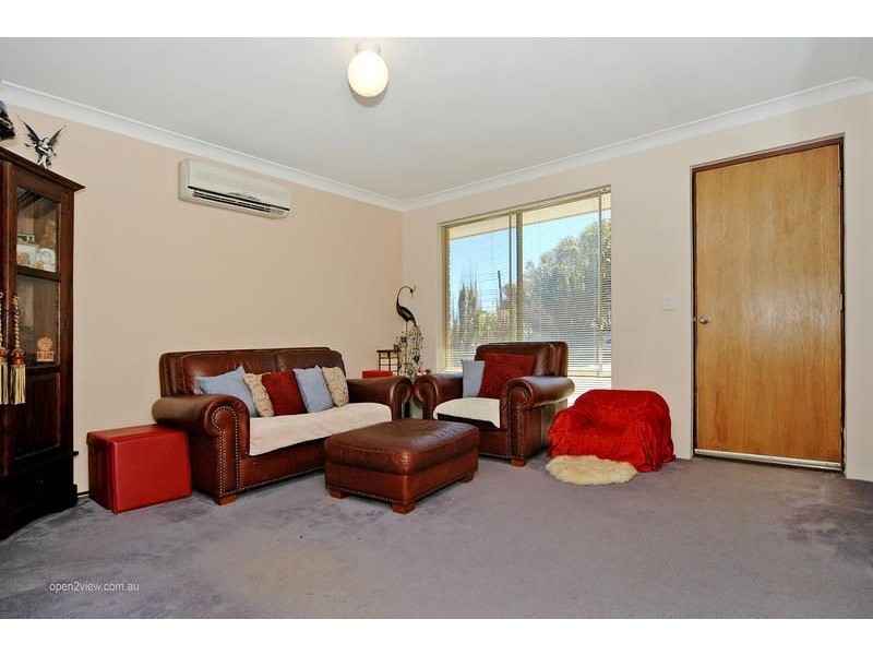 16 Mitchell Place, Two Rocks WA 6037