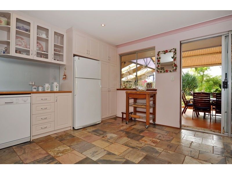 142 Eddystone Avenue, Craigie WA 6025