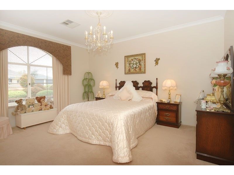 385 Vines Avenue, The Vines WA 6069