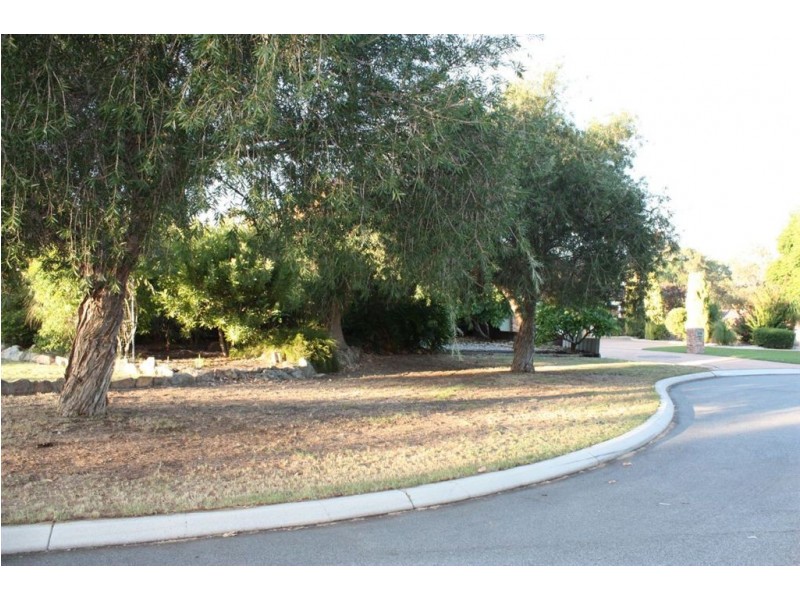 8 Whistler Close, Edgewater WA 6027