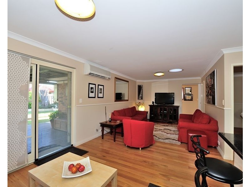 14 Midlothian Crescent, Kinross WA 6028