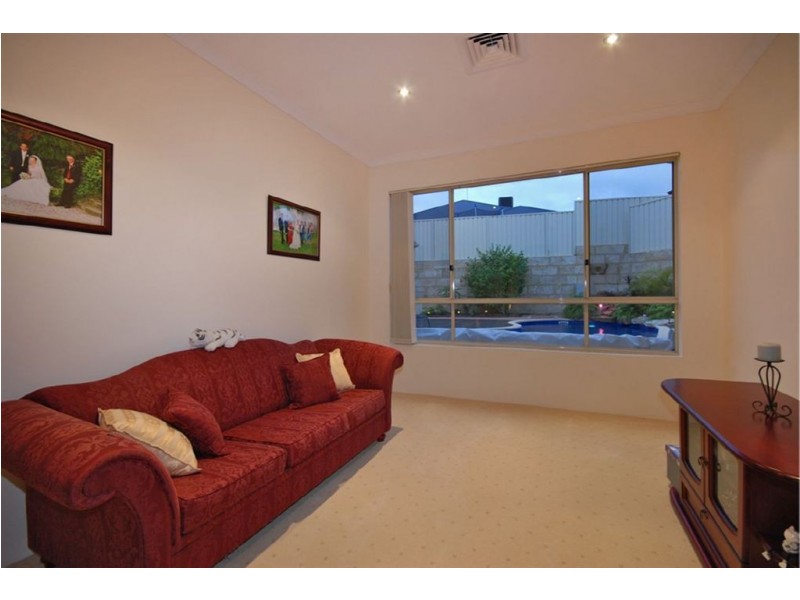 20 Manitoba Court, Joondalup WA 6027