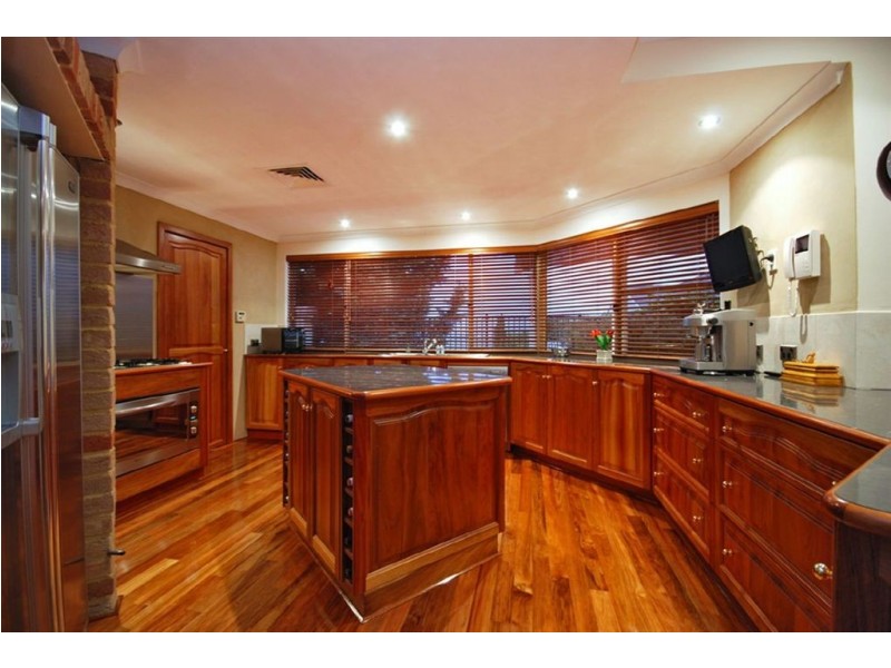 20 Manitoba Court, Joondalup WA 6027