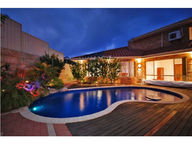 20 Manitoba Court, Joondalup WA 6027