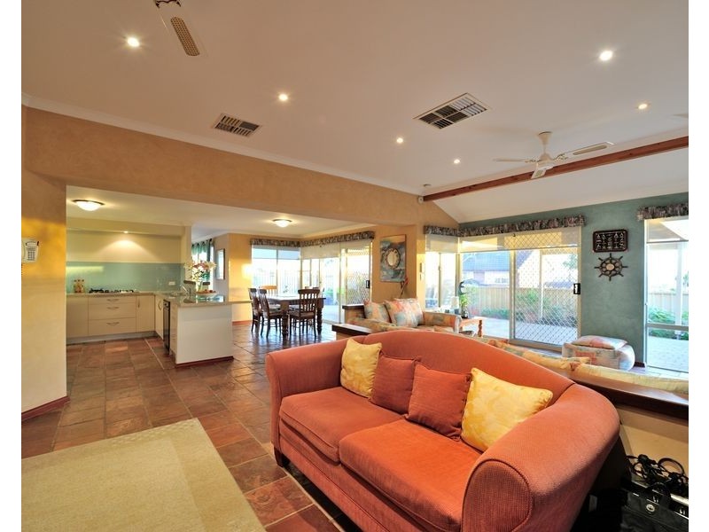 6 Gemini Rise, Ocean Reef WA 6027