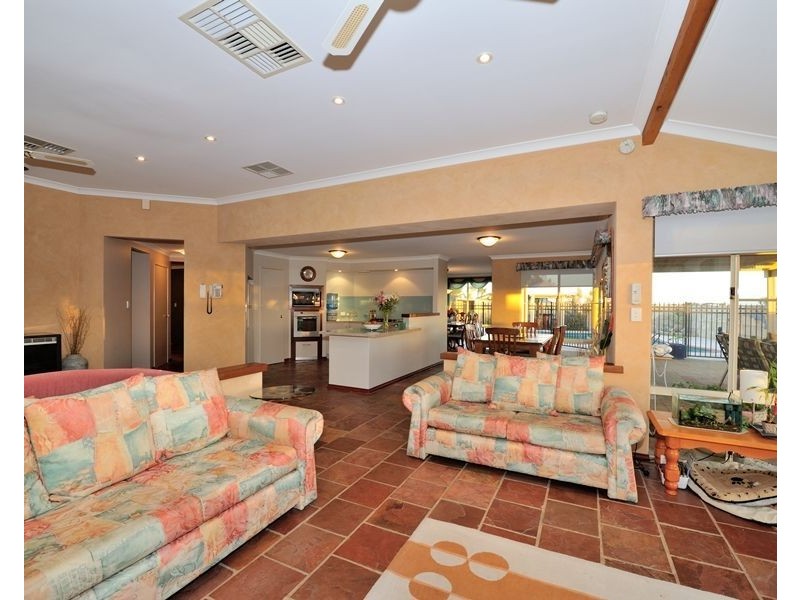 6 Gemini Rise, Ocean Reef WA 6027