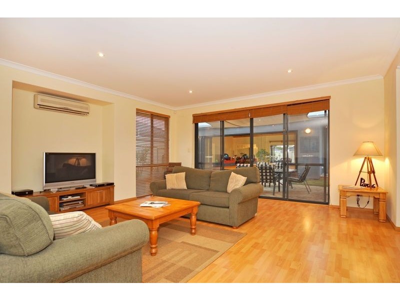 12 Brittain Avenue, Madeley WA 6065