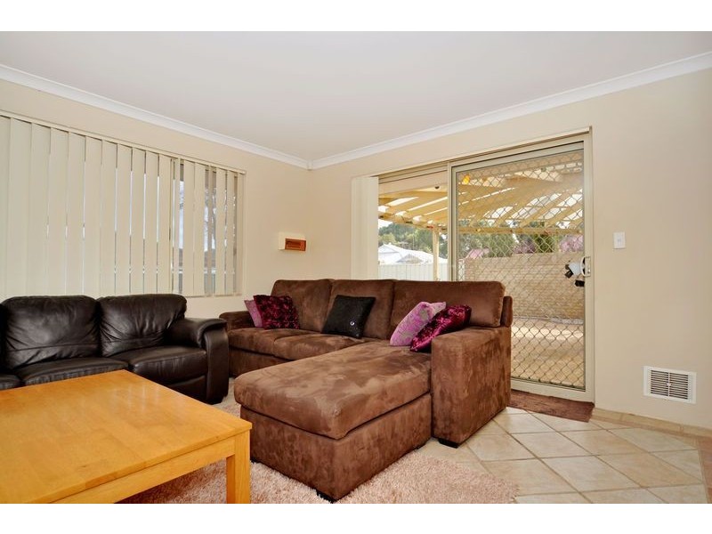 2 Tweed Road, Wanneroo WA 6065