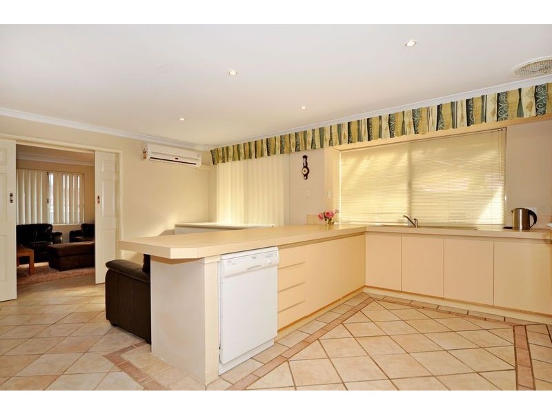 2 Tweed Road, Wanneroo WA 6065