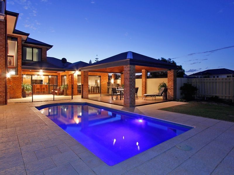 2 Cavello View, Iluka WA 6028