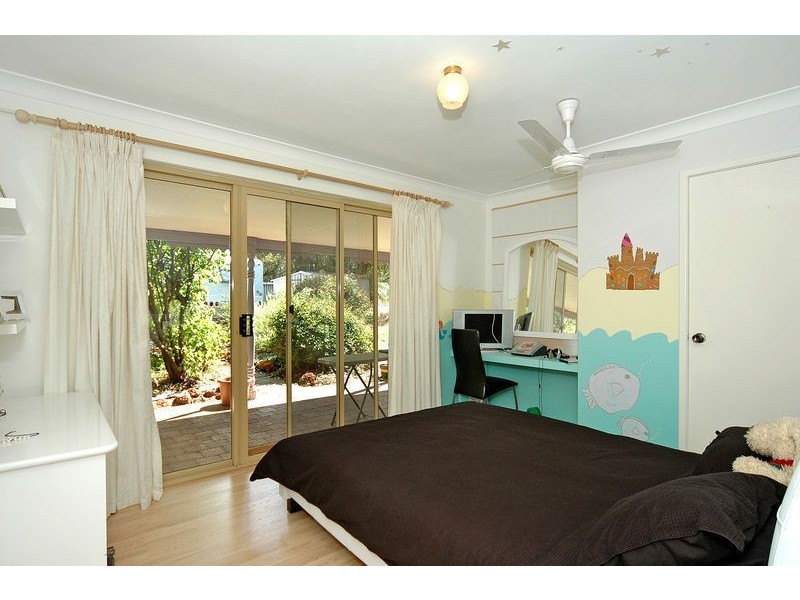 43 Wildflower Drive, Carramar WA 6031