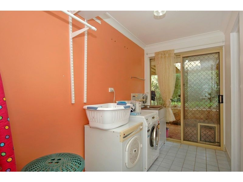 43 Wildflower Drive, Carramar WA 6031