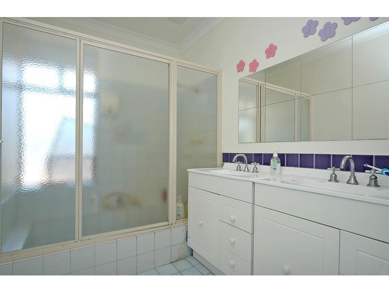 43 Wildflower Drive, Carramar WA 6031