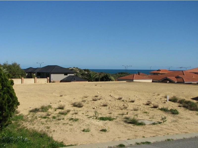 2 Courageous Place, Ocean Reef WA 6027