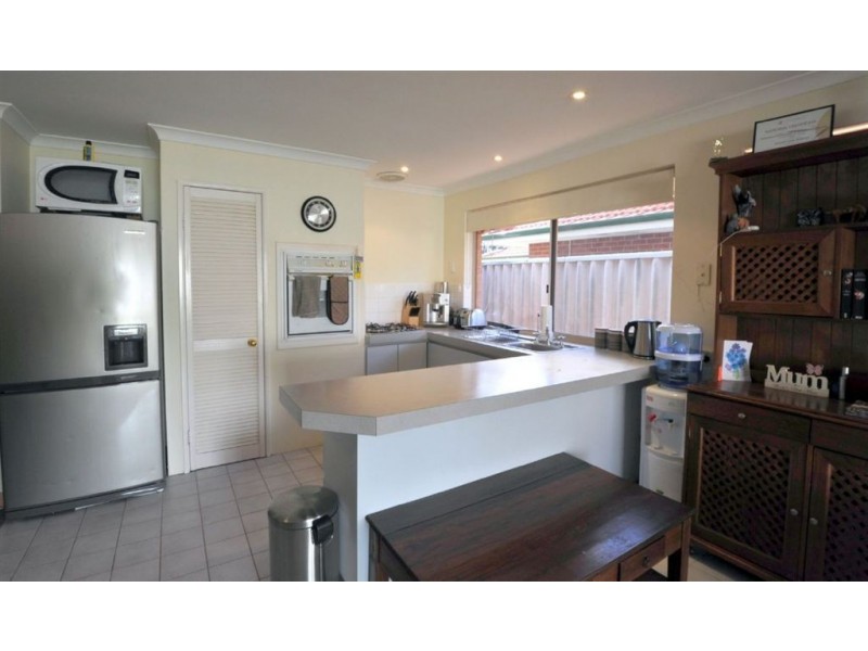 8 Arbroath Circle, Kinross WA 6028