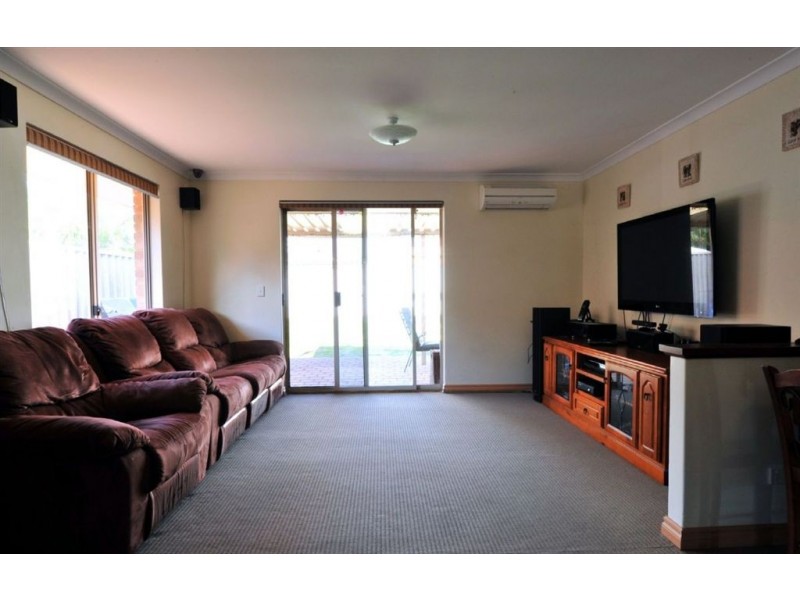 8 Arbroath Circle, Kinross WA 6028