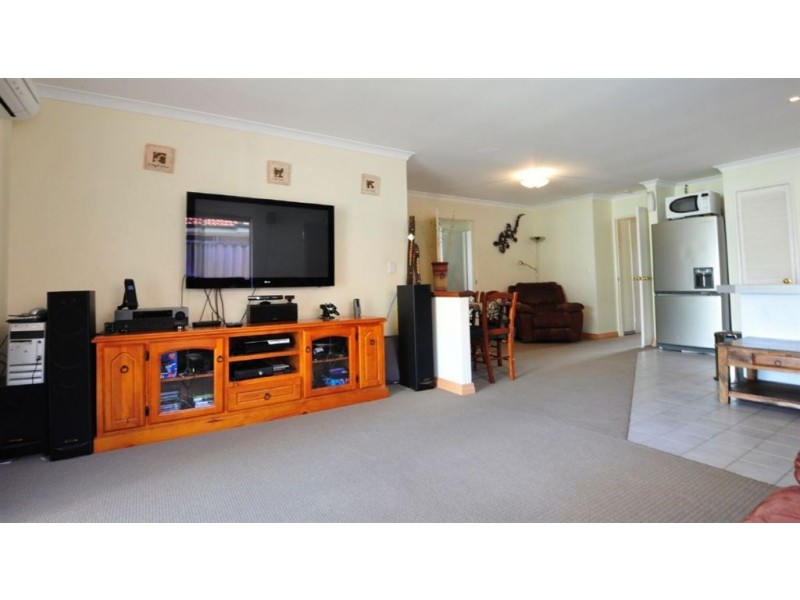 8 Arbroath Circle, Kinross WA 6028