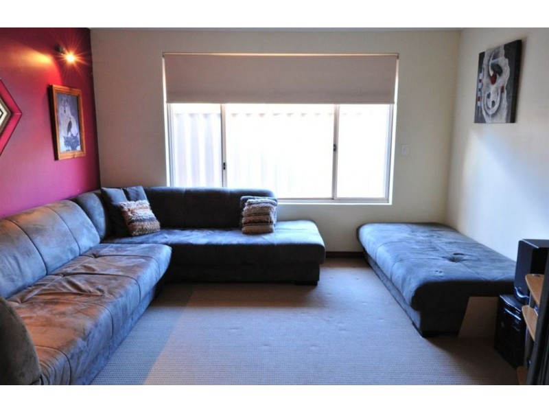 8 Arbroath Circle, Kinross WA 6028