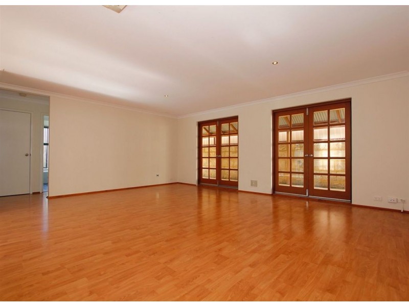 3 Grangemouth Turn, Kinross WA 6028