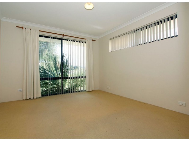 3 Grangemouth Turn, Kinross WA 6028