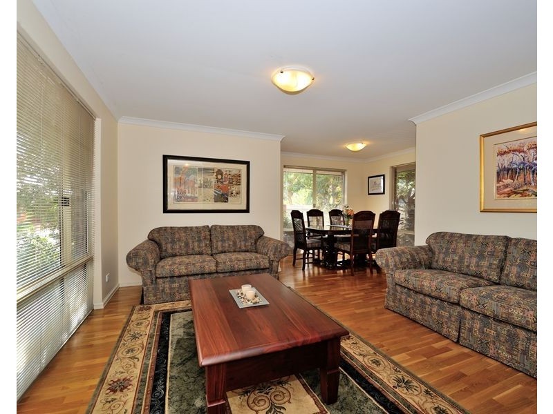 38 Eastleigh Loop, Currambine WA 6028