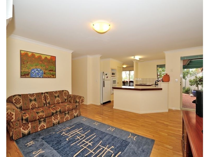 38 Eastleigh Loop, Currambine WA 6028