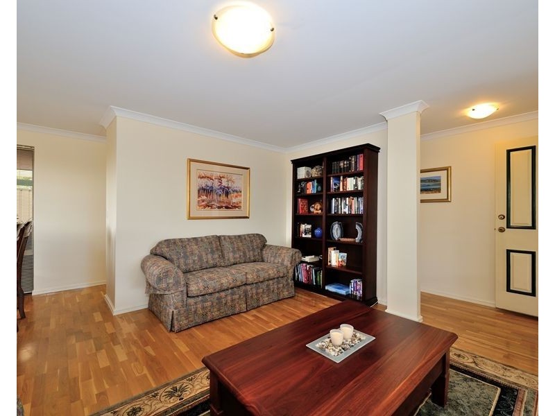 38 Eastleigh Loop, Currambine WA 6028