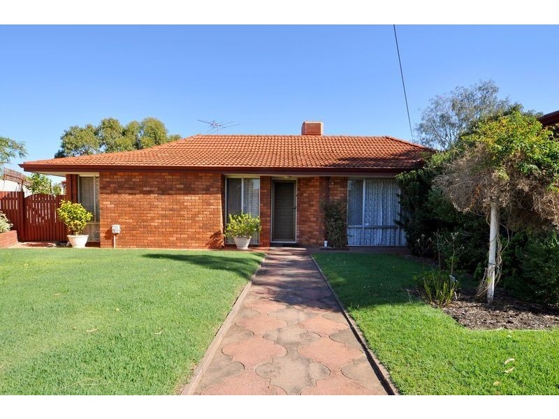 35 Idaho Place, Craigie WA 6025