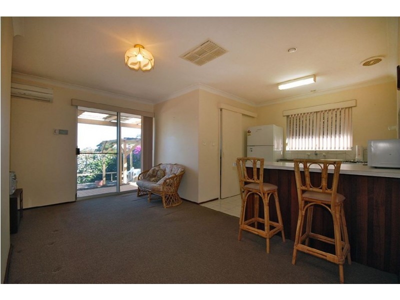 25 Treetop Avenue, Edgewater WA 6027