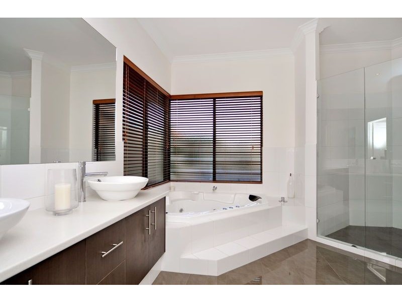 6 Craighall Turn, Madeley WA 6065