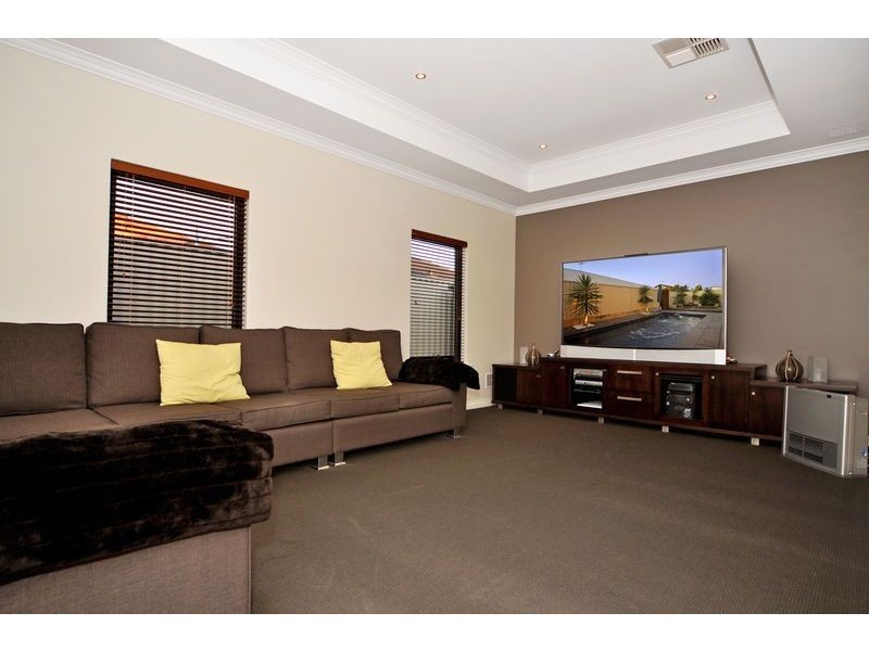 6 Craighall Turn, Madeley WA 6065