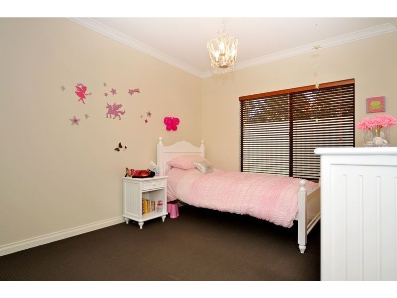 6 Craighall Turn, Madeley WA 6065