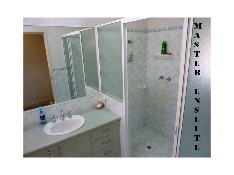 19 Honey Street, Mariginiup WA 6065