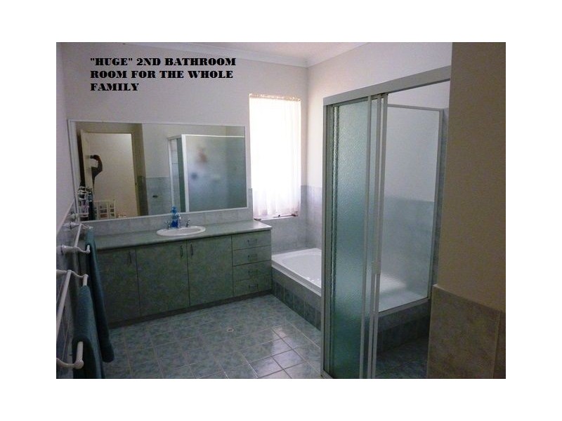 19 Honey Street, Mariginiup WA 6065