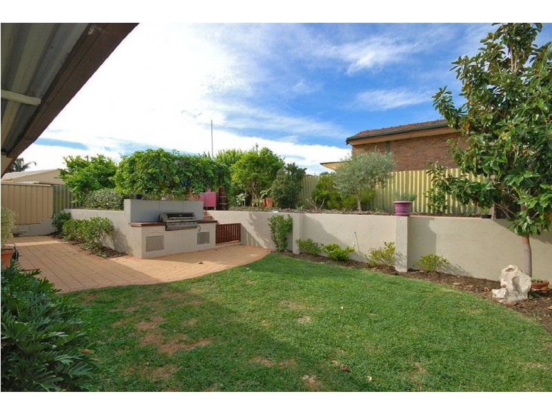 82 Civic Drive, Wanneroo WA 6065