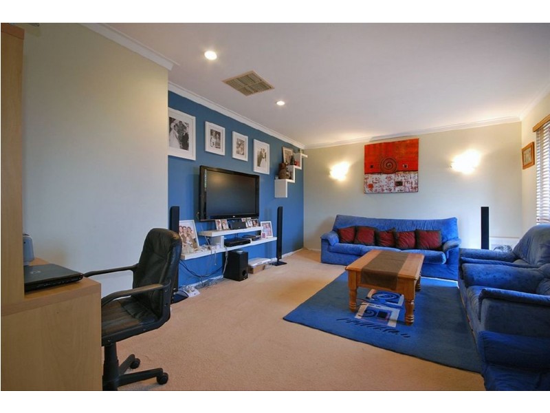 82 Civic Drive, Wanneroo WA 6065