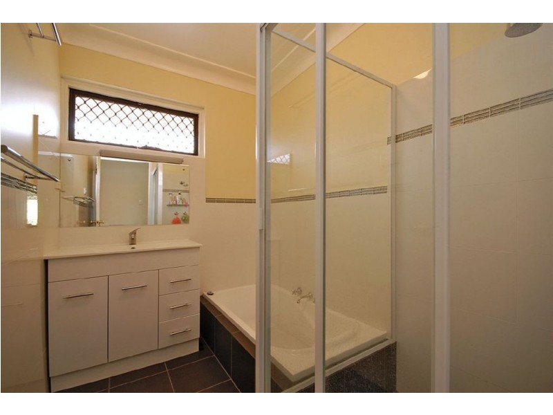 82 Civic Drive, Wanneroo WA 6065