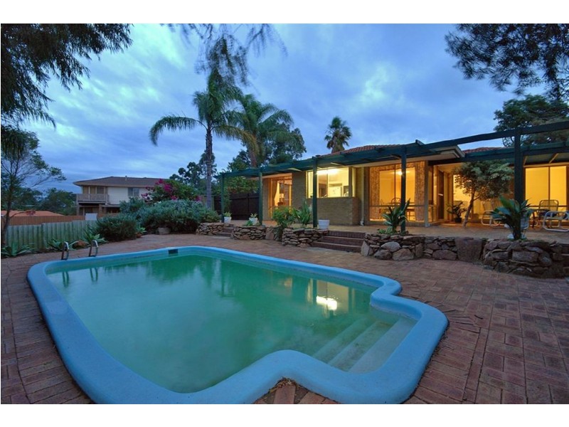 32 Lakeview Drive, Edgewater WA 6027