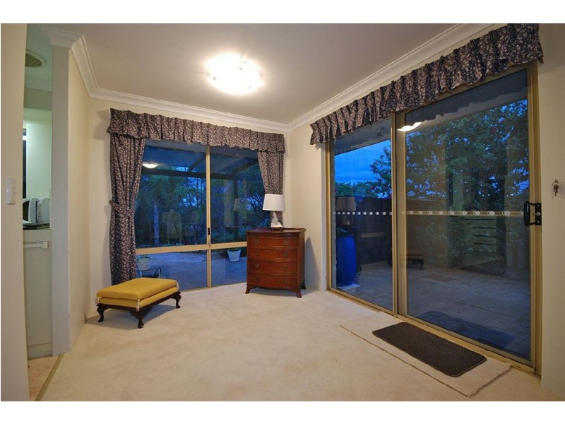 32 Lakeview Drive, Edgewater WA 6027