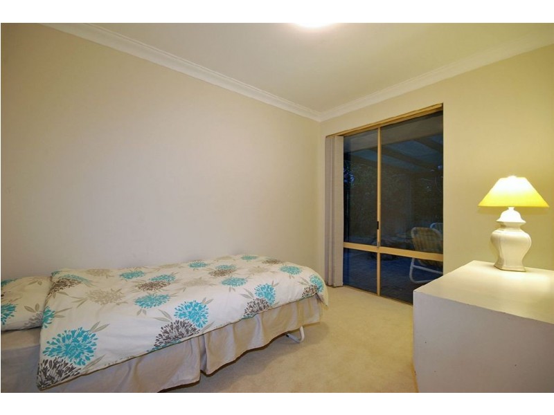 32 Lakeview Drive, Edgewater WA 6027